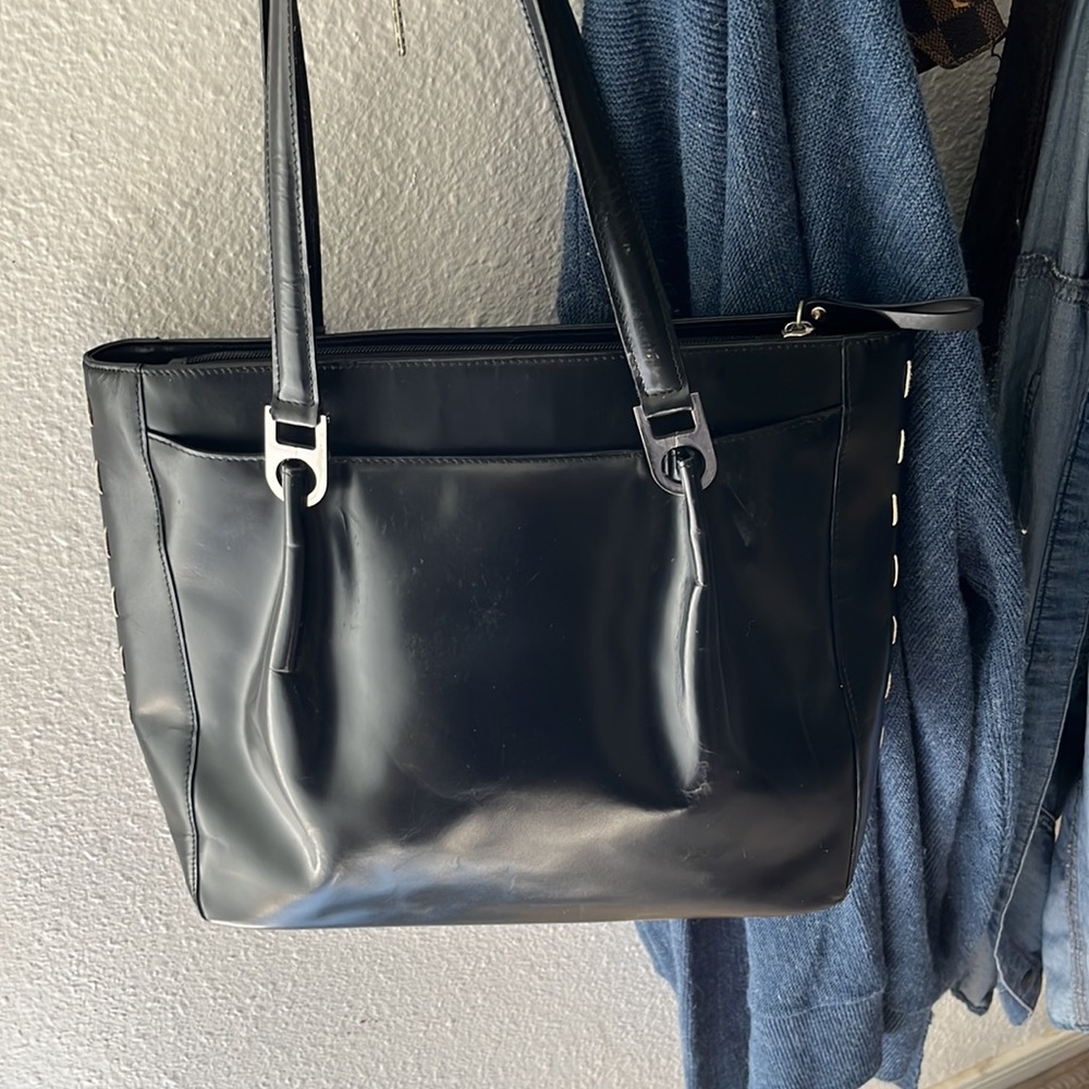 Salvatore Ferragamo Gancini leather patent look vintage tote stunner - Picture 3 of 11